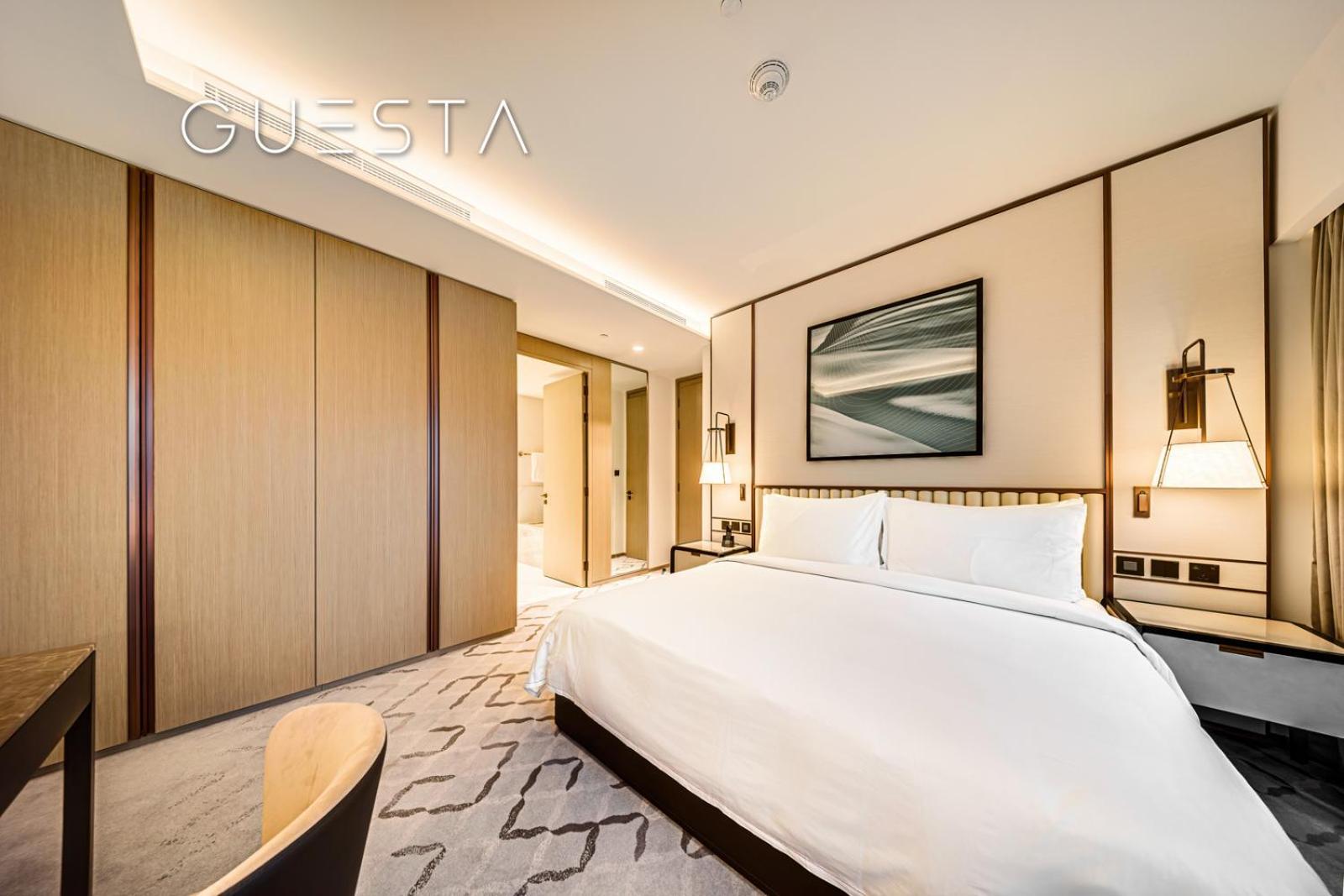 Apartment At Address Harbour Point, Creek Harbour